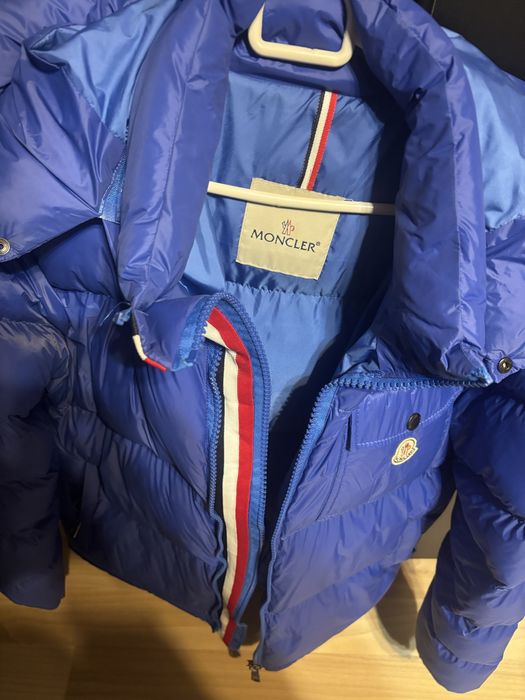 Geaca Moncler , impecabila , XL