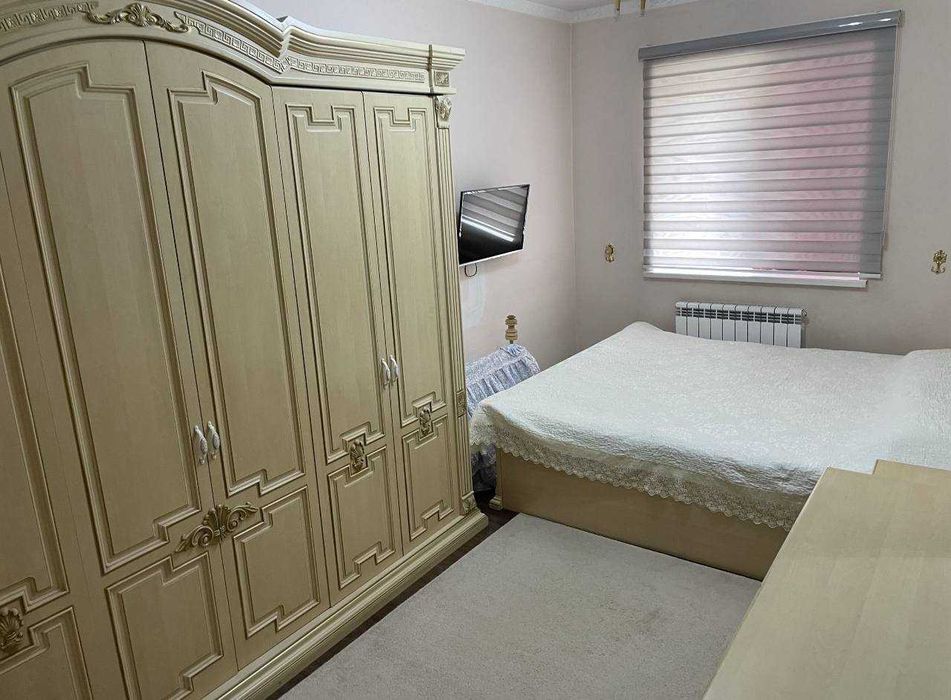 3 хонали, 3-қаватда квартира сотилади.