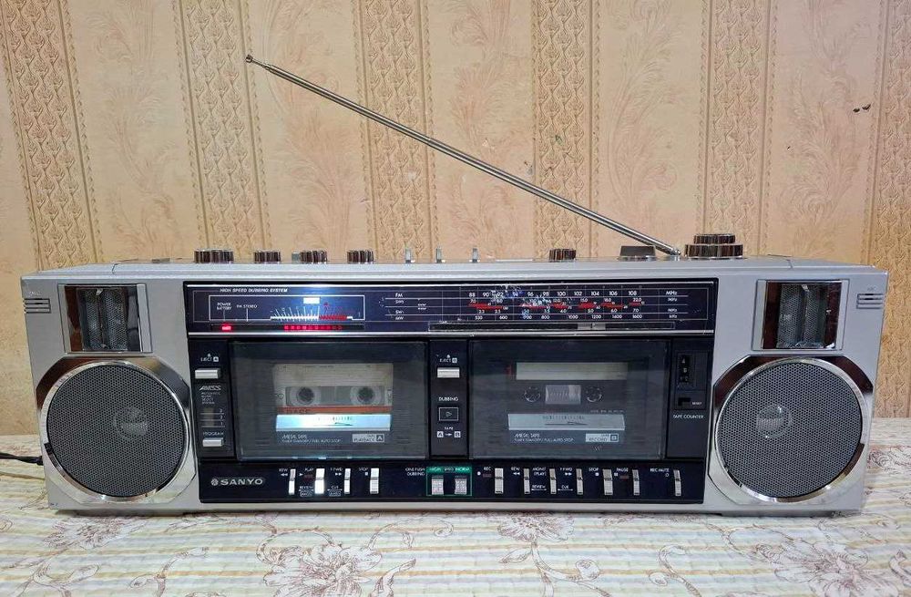 Магнитола Sanyo M-W25K