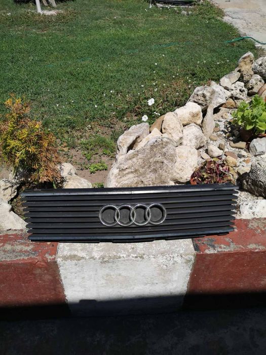Части за audi 100
