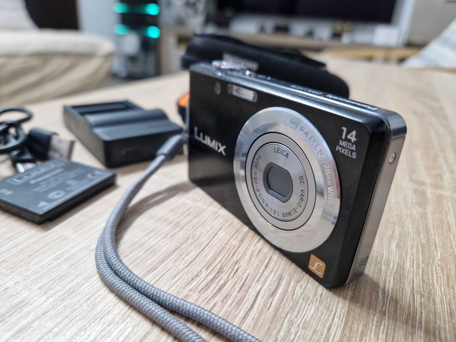 Aparat foto digital Panasonic DMC-FS16,14MP,negru,8GB,impcabil !
