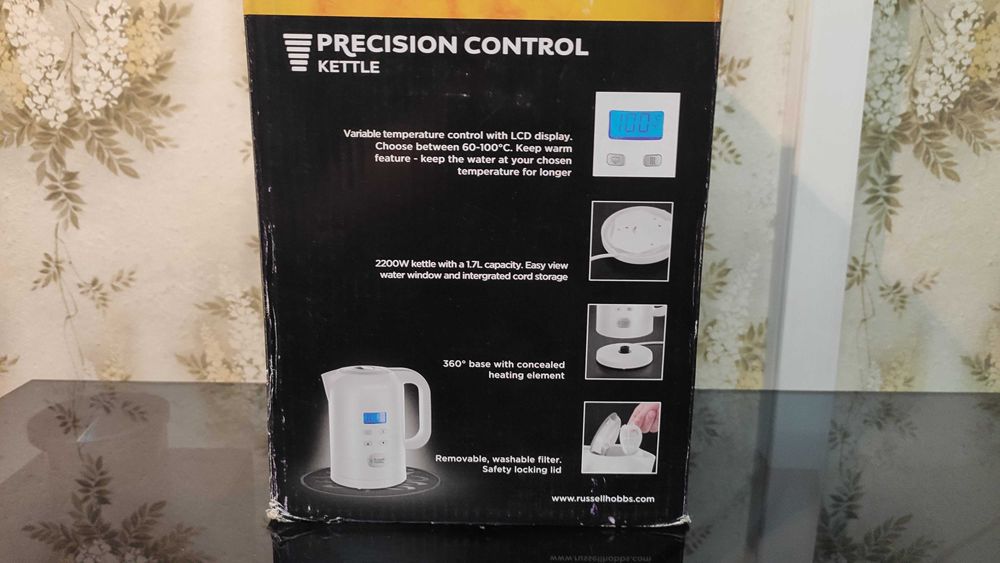 Электрический чайник Russell Hobbs Precision Control