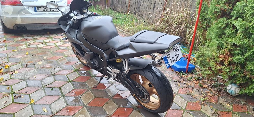 De vanzare Yamaha R1 2002