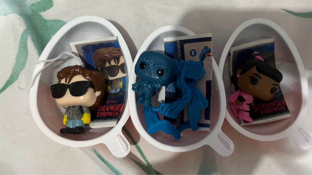 Kinder joy коллекция "Очень странные дела"
