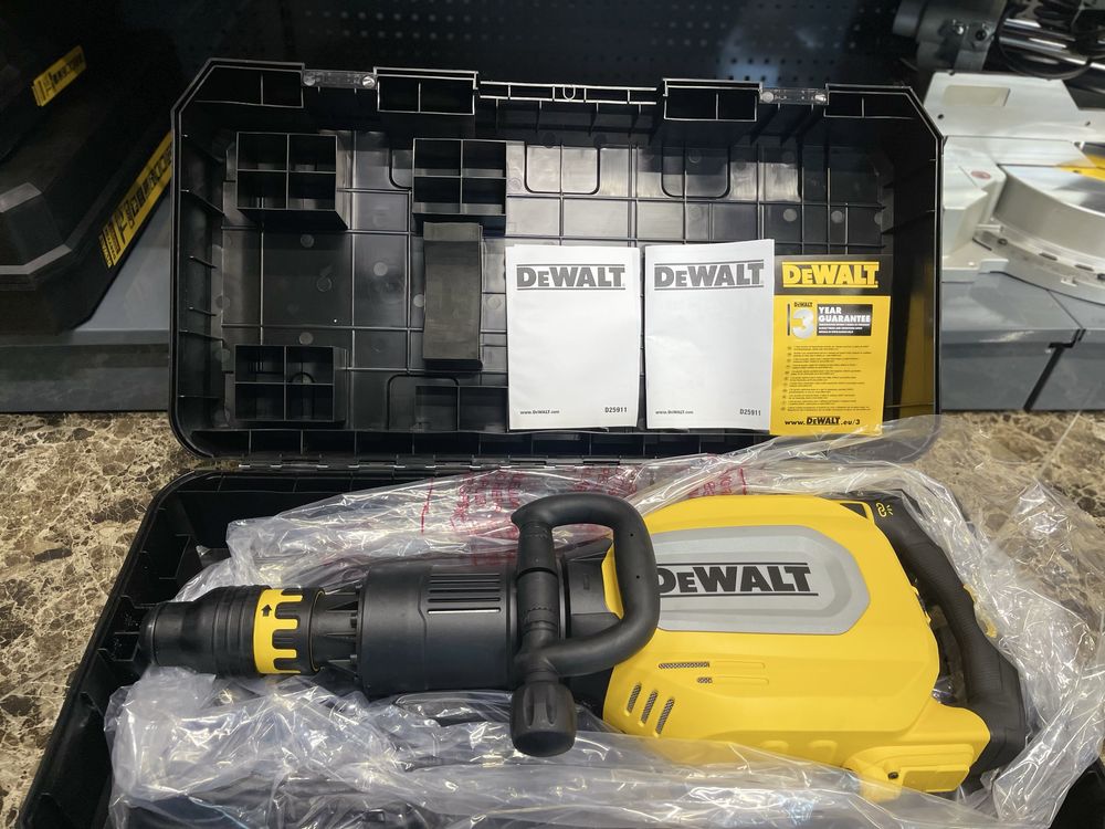 Перфоратор SDS-max DeWalt D25773K-QS