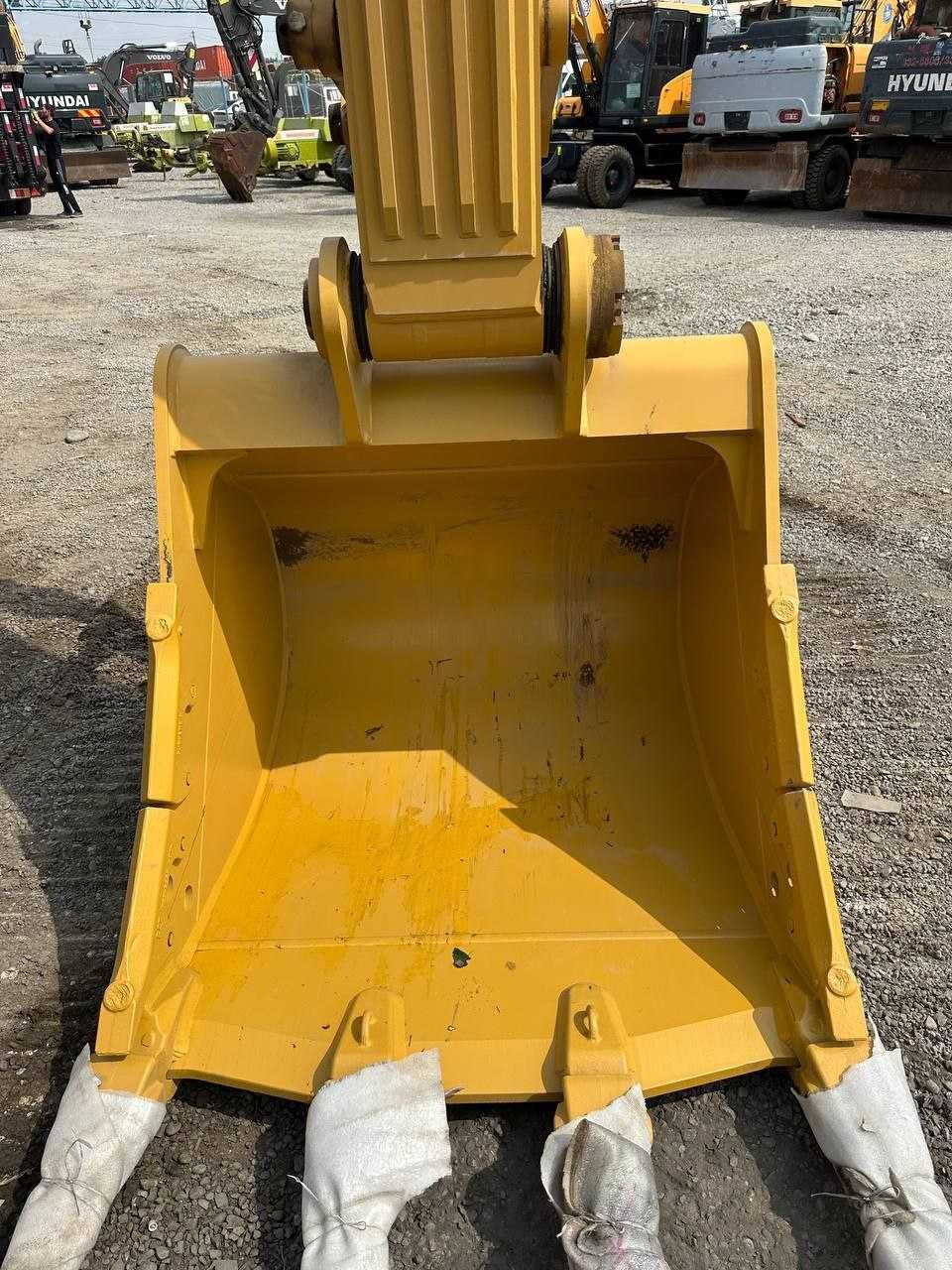 Гусеничный экскаватор CAT 330 GC ковш 1,9 куб