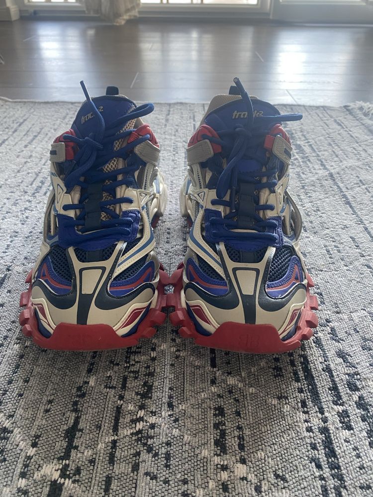 Продавам обувки Balenciaga
