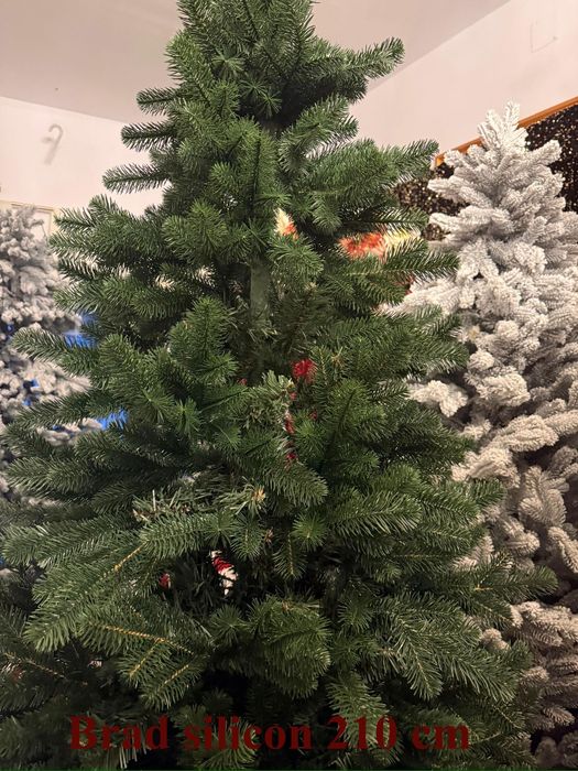 Vând brazi artificiali-silicon premium