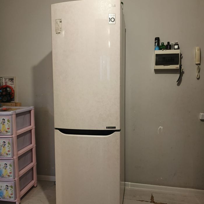 Продам холодильник LG NO FROST