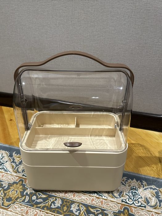 Женский органайзер для косметики и других вещей