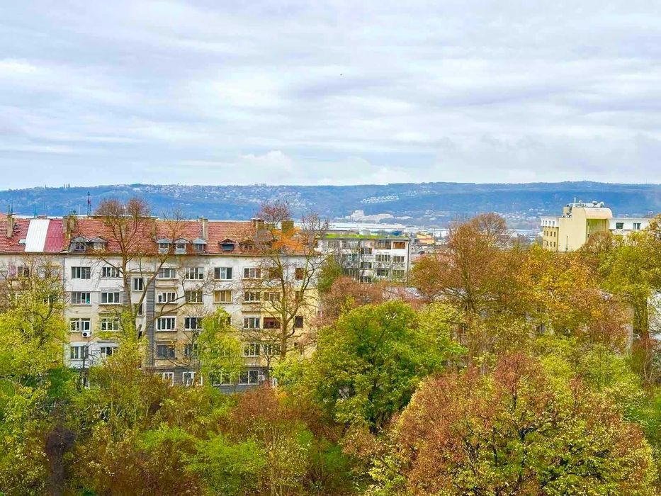 Стилен двустаен апартамент с възможност за гараж или паркомясто