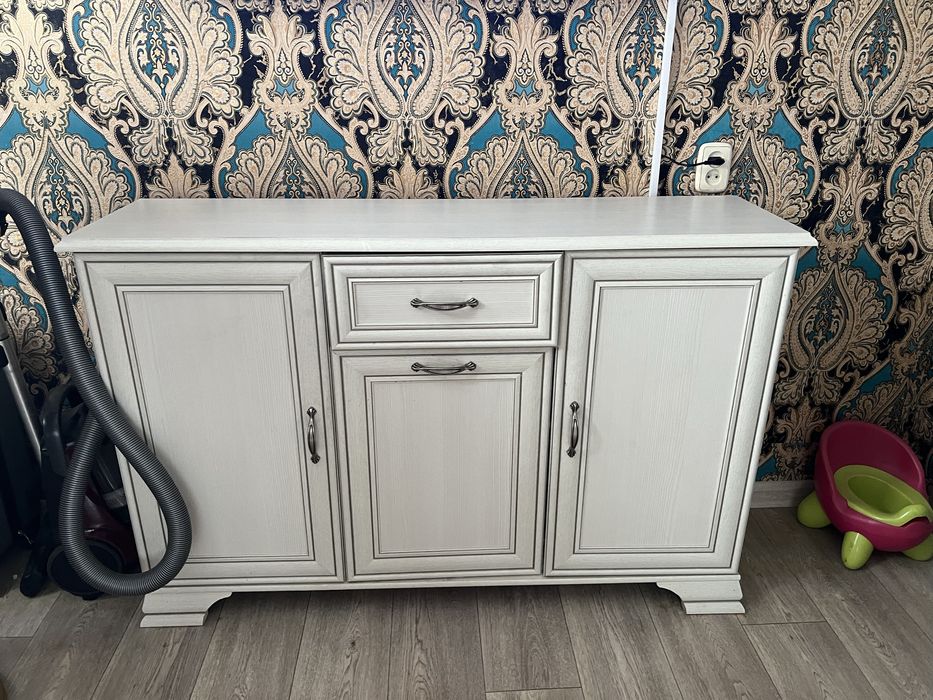 Продам шкаф или  можно как тумба под телевизор