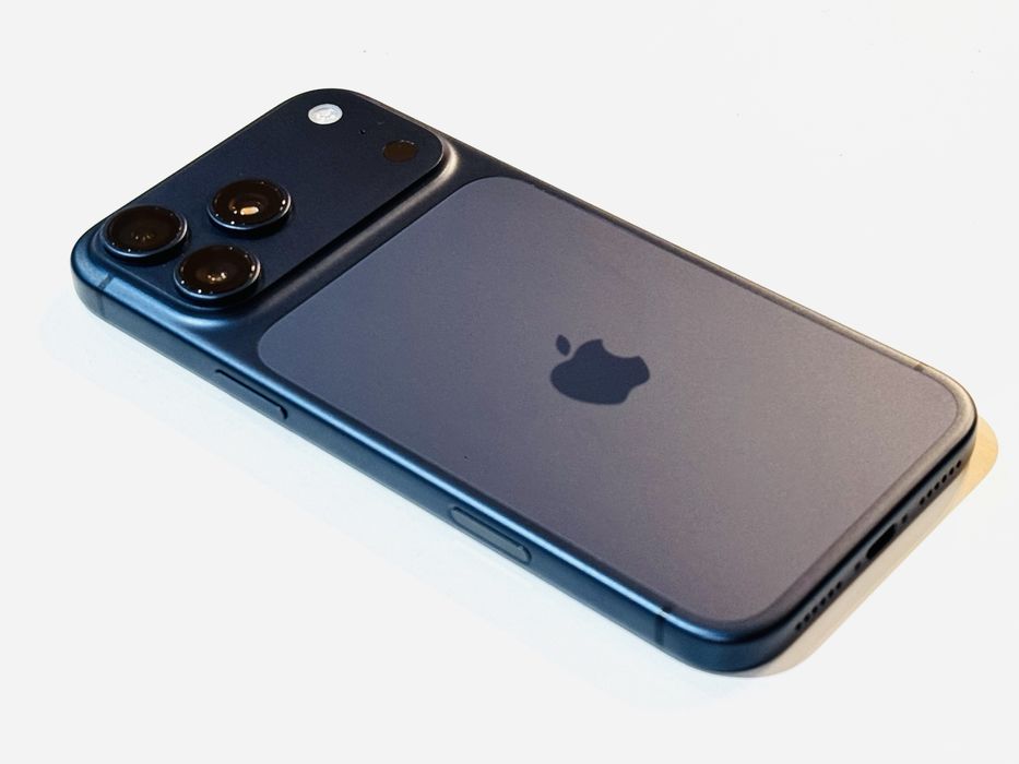 Iphone 17 Pro Max 256GB Blue Гаранция 1 година