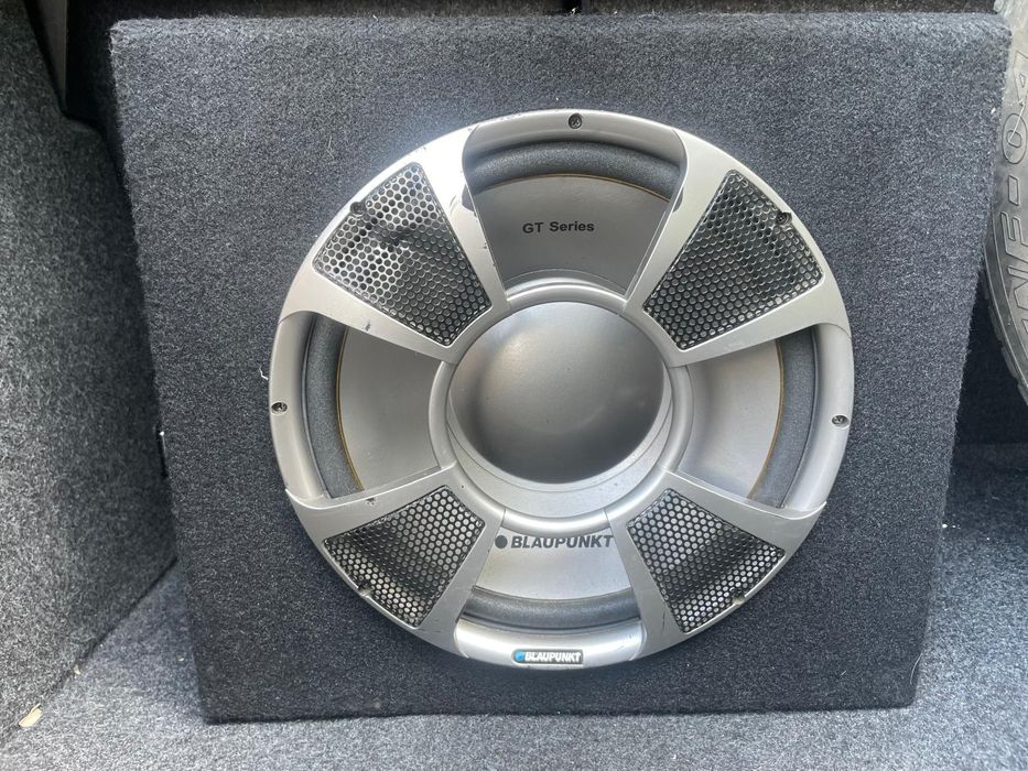 Vând urgent subwoofer