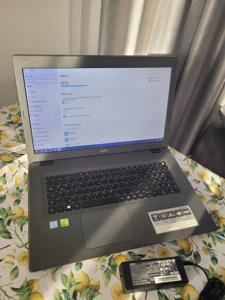 Vând laptop Acer E5-773G intel i5 ssd 512gb