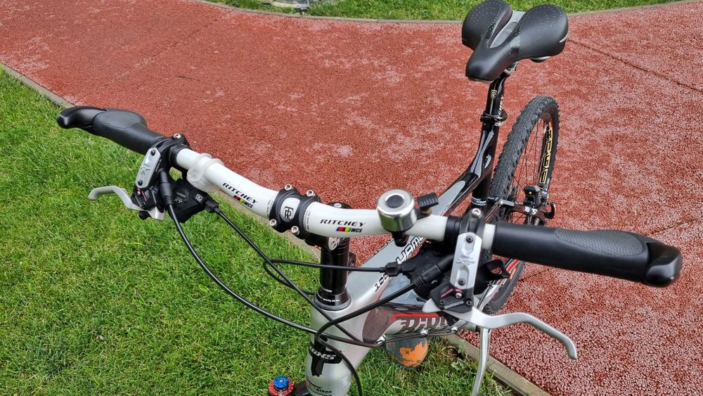 BISX Chanmois 100 Full Carbon, Full Suspension