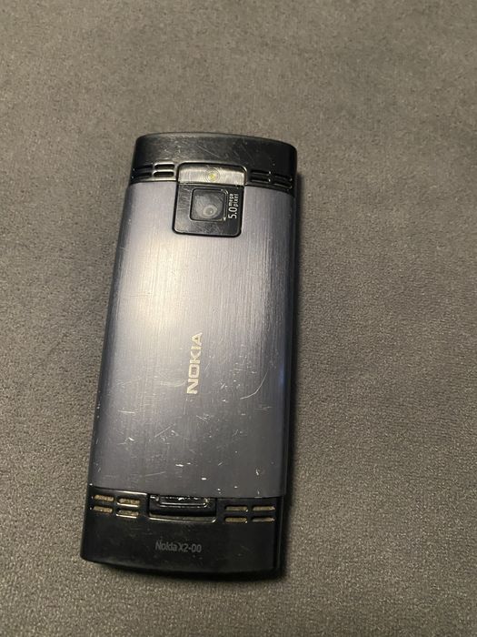 Nokia x2-00 кнопочный телефон