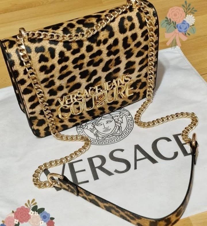 Geanta damă,model animal print, logo metalic auriu, saculet, etichetă