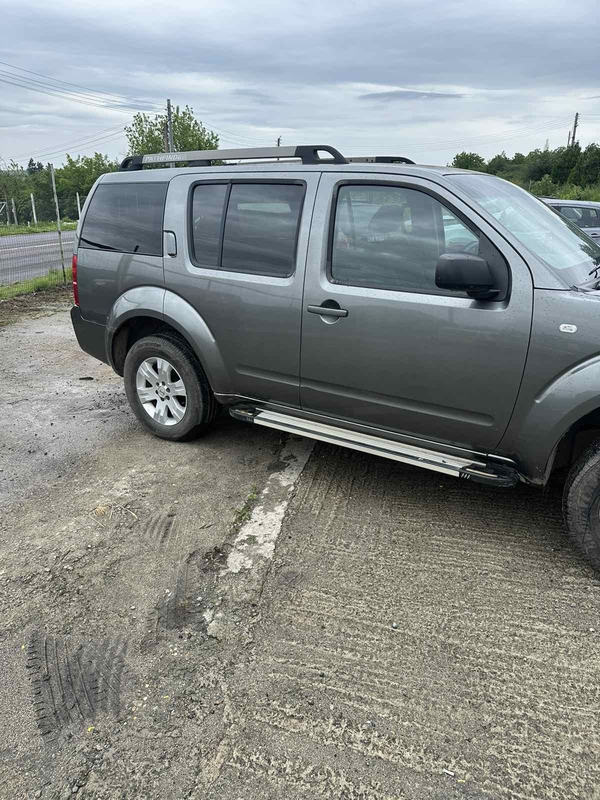 NISSAN Pathfinder 2.5 dci-174 2004 4Х4 Бързи -бавни. НА ЧАС