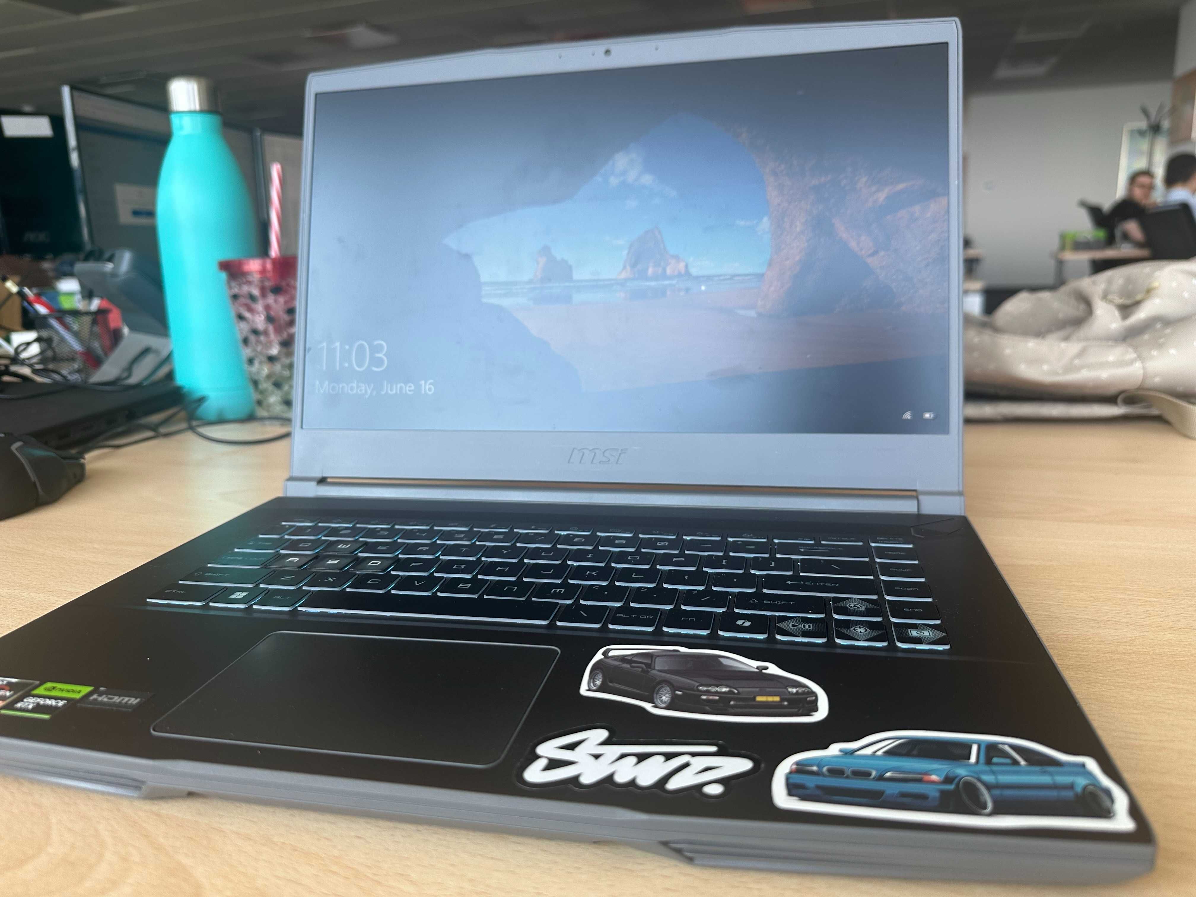 GAMING Laptop MSI RTX 4060 ryzen7 7735hs 16 ram в гаранция