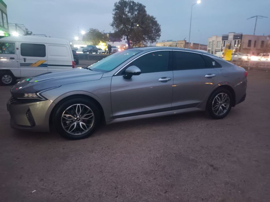 Kia K5 Sorchno Sotiladi