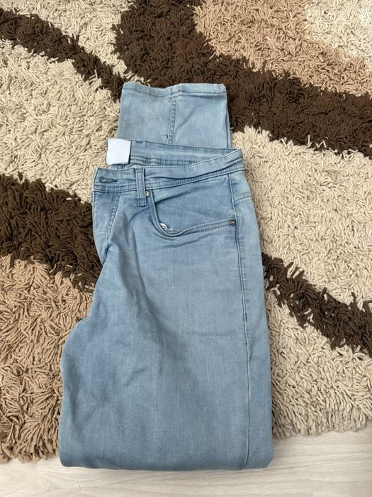 Vând haine de firma