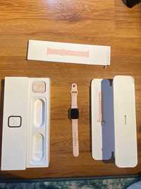 Apple Watch 4, GPS, Carcasa Gold Aluminium 40mm, Pink Sand