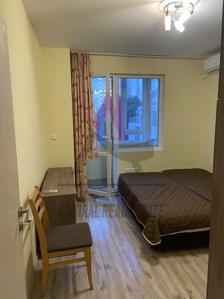 Дава се под наем Тристаен апартамент в Варна, Колхозен пазар - 72 кв.м за 490 € - Снимка #3
