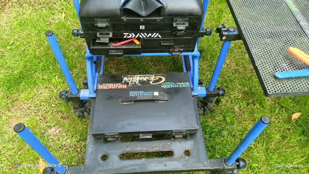 Платформа за риболов с маса