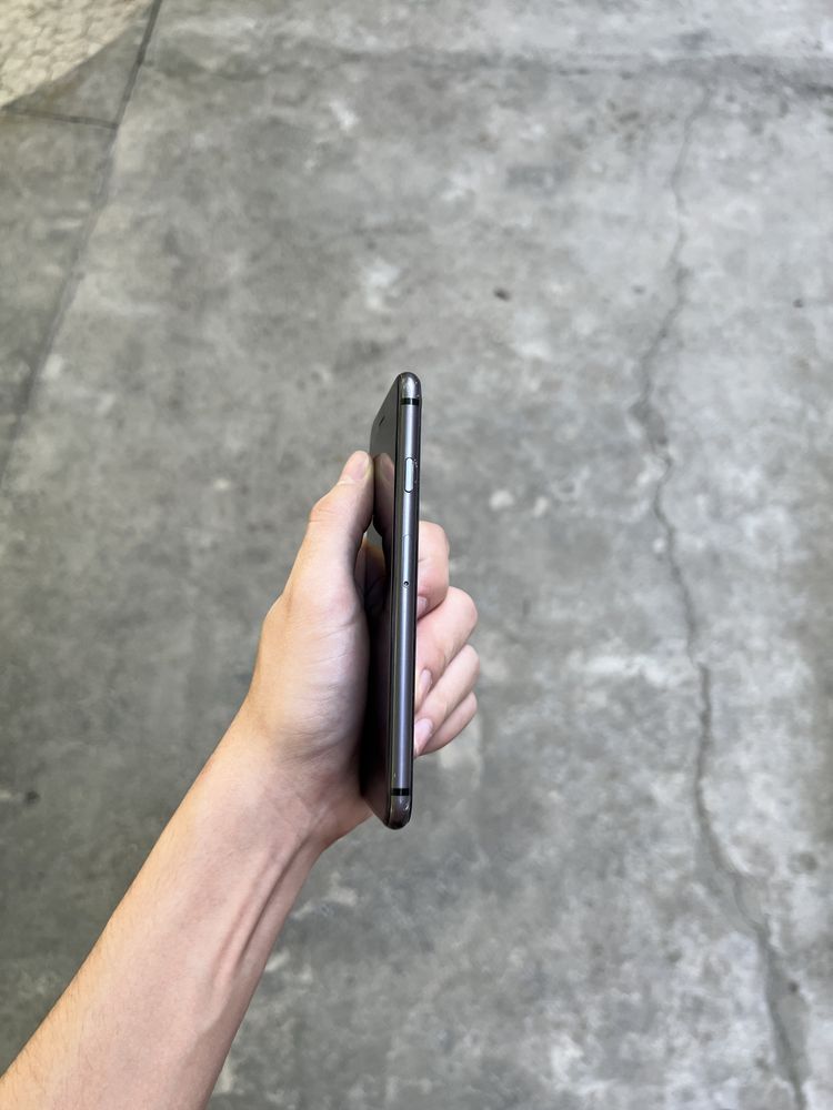 iPhone 8 64 gb kar dak yok ekran aybi