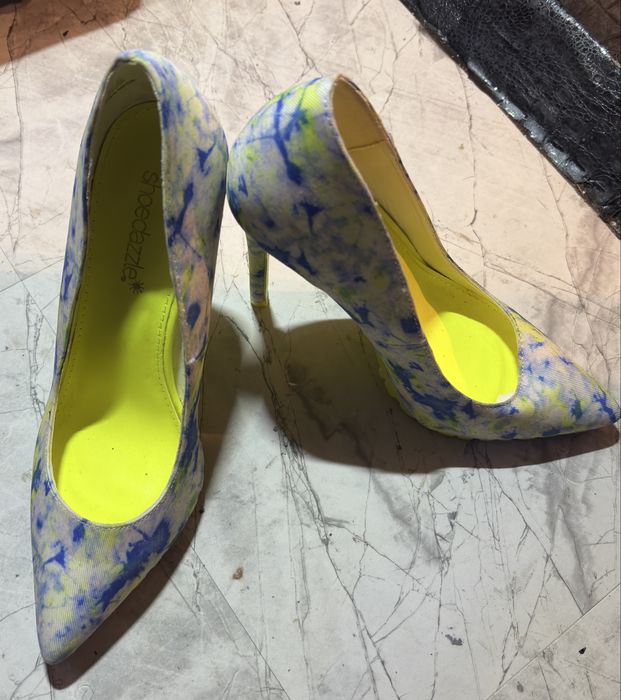 Стилни обувки на ток