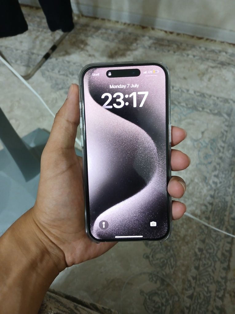 iphone 15 pro titanium