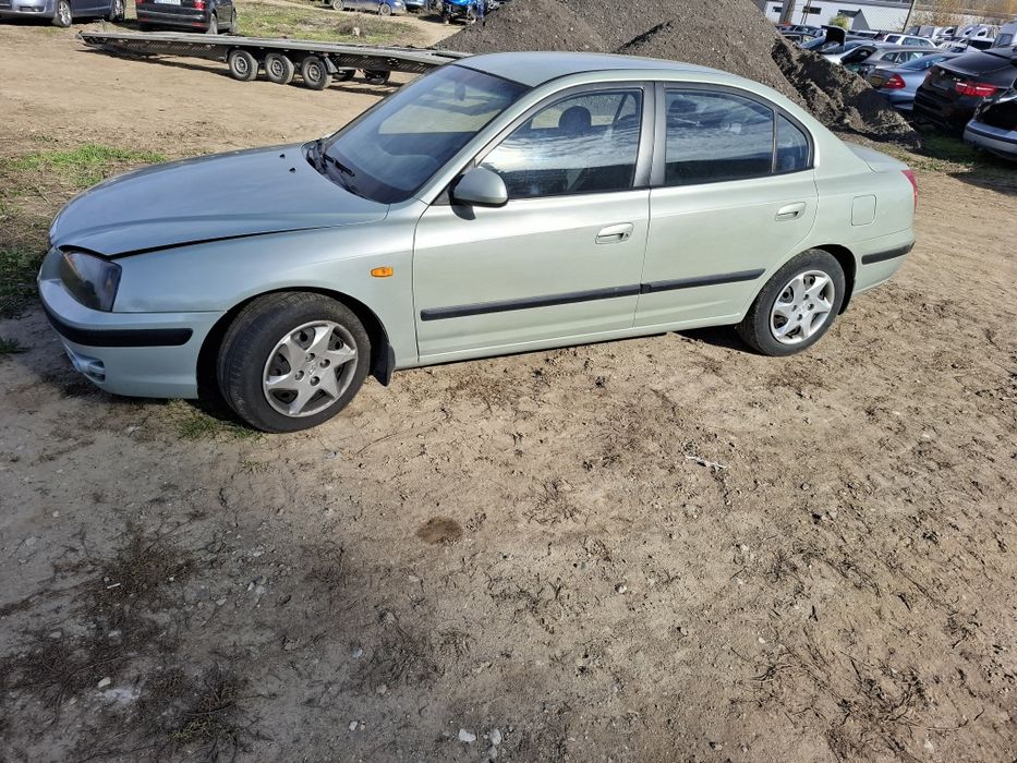Dezmembrez Hyundai Elantra 1.6i /bara fata hyundai elantra/faruri elan