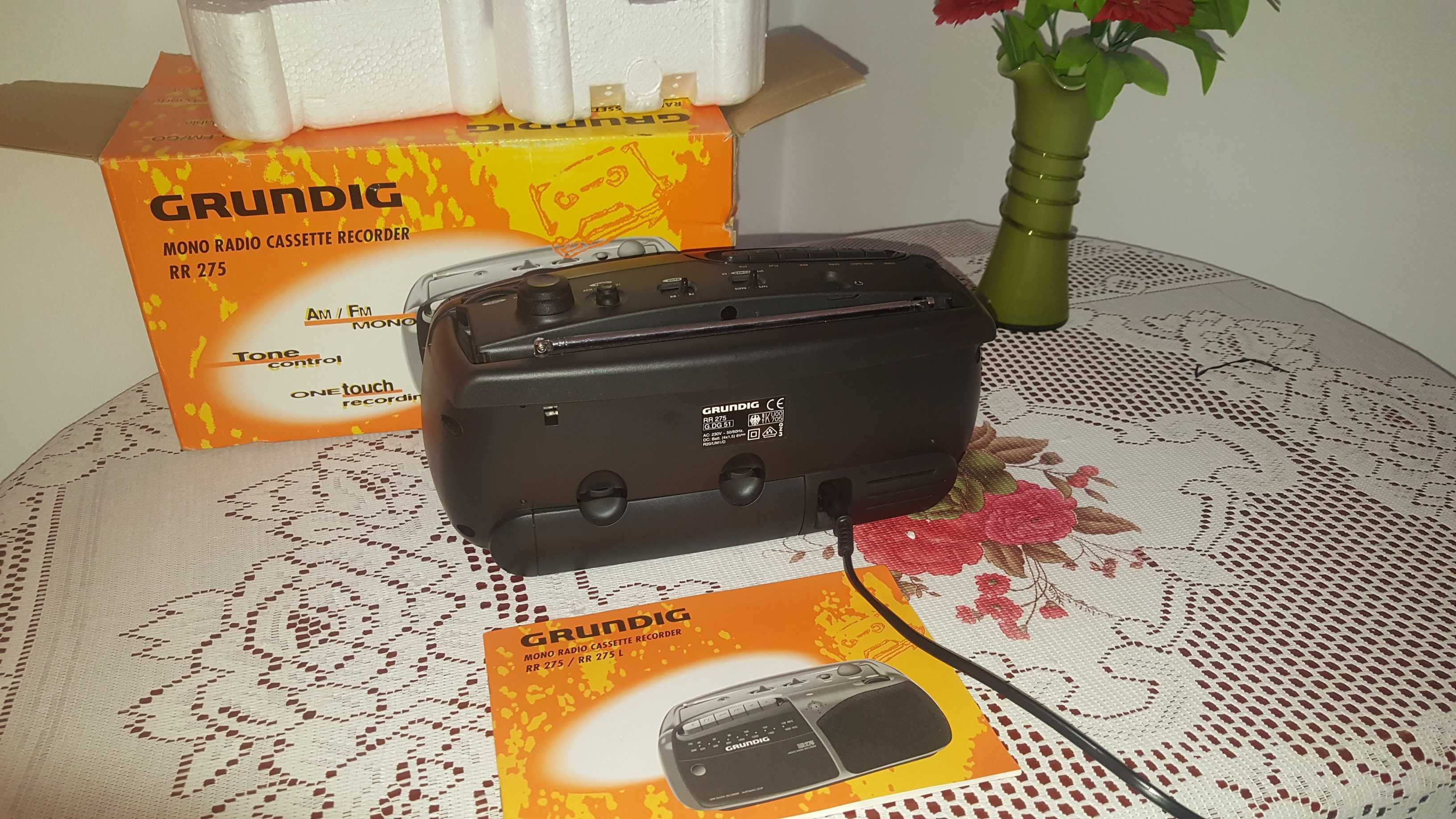 Radio casetofon Grundig RR275 nou la cutie (Germania)