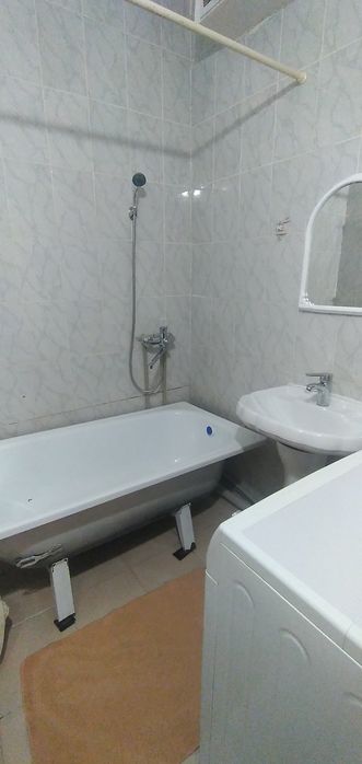 Продается 2-х комн квартира, 1 эт в мкр Алмагуль (пр.Бейбарыс, дом 21)