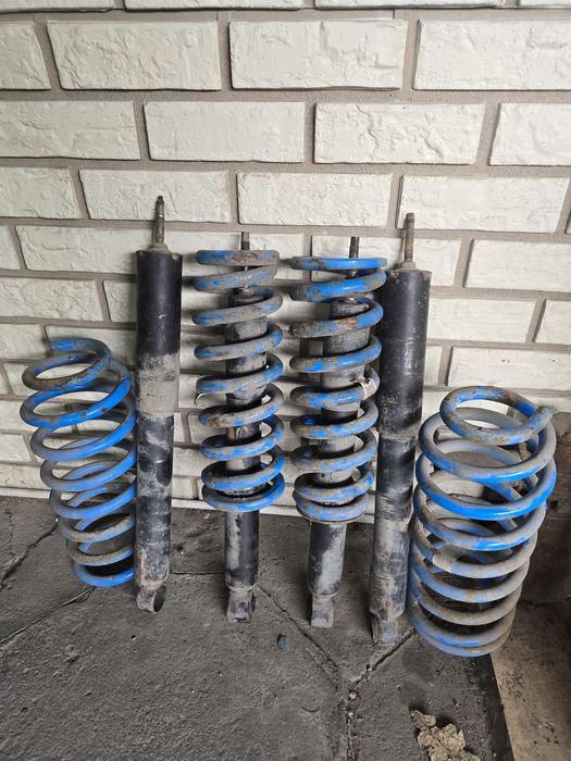 Пружины и амортизаторы на прадо 95. Комплект. рабочие.