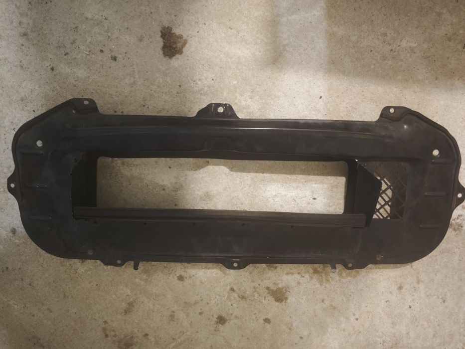 Въздуховод за преден капак Субару