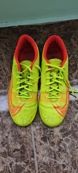 Футболни обувки 42 номер стоножки Nike и Adidas