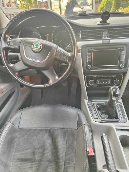 SKODA SUPERB 2,0 tdi 170 CP