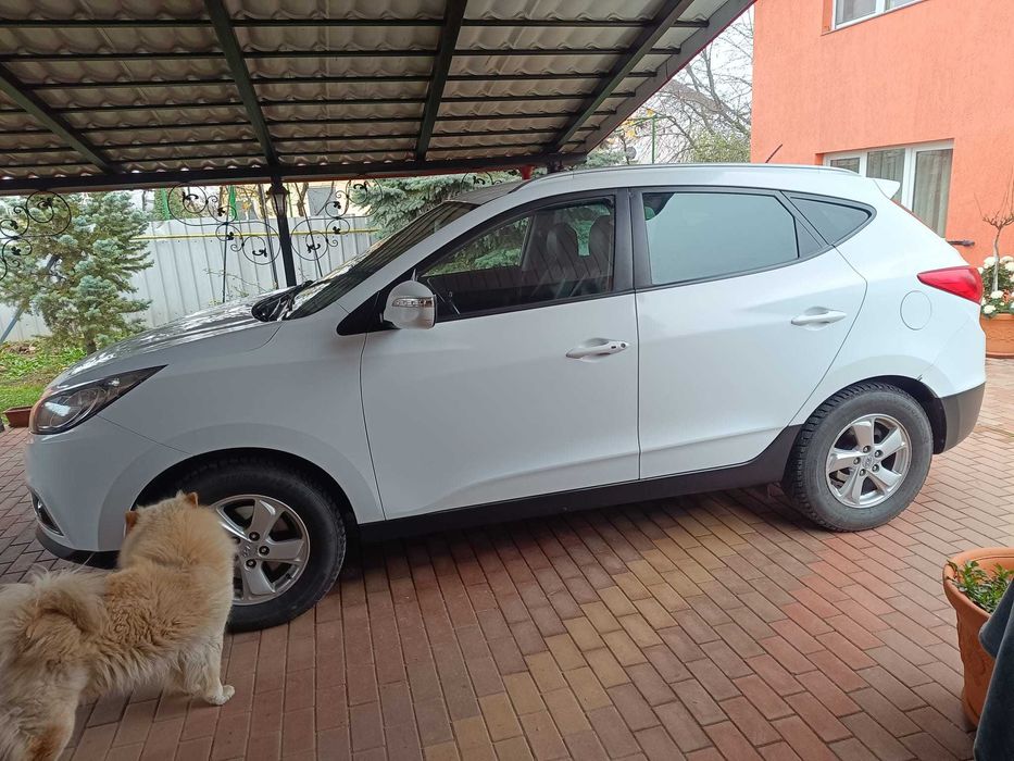 Vând Hyundai ix35 luna noiembrie 2011 1.7 TDI