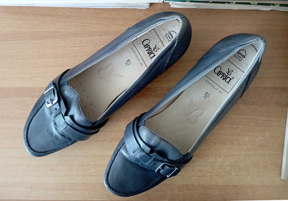 Качествени дамски обувки от естествена кожа, Caprice, стелка 26,5см.