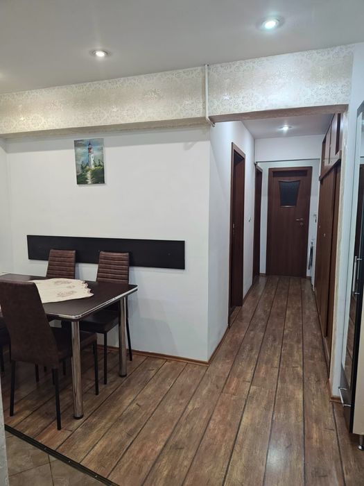 Apartament cu 3 camere