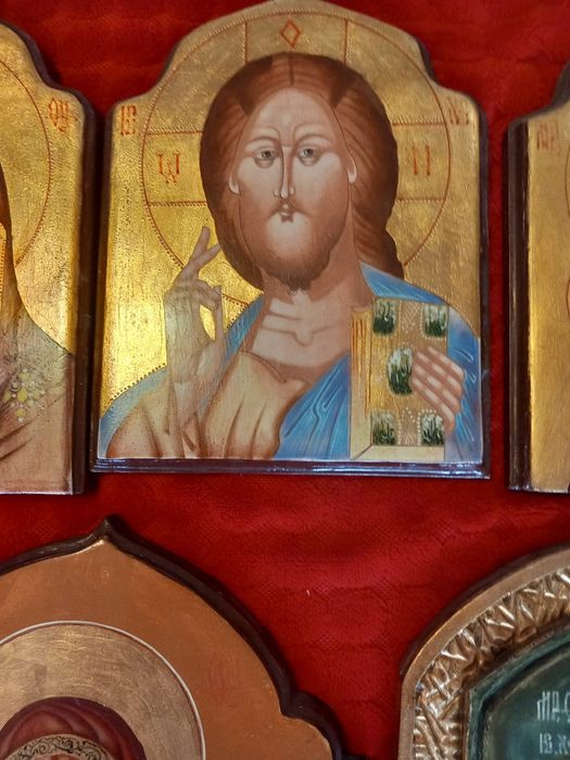 Icoane pe foita de aur