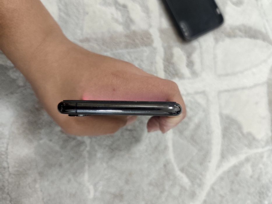 Iphone xs max sotiladi srochno