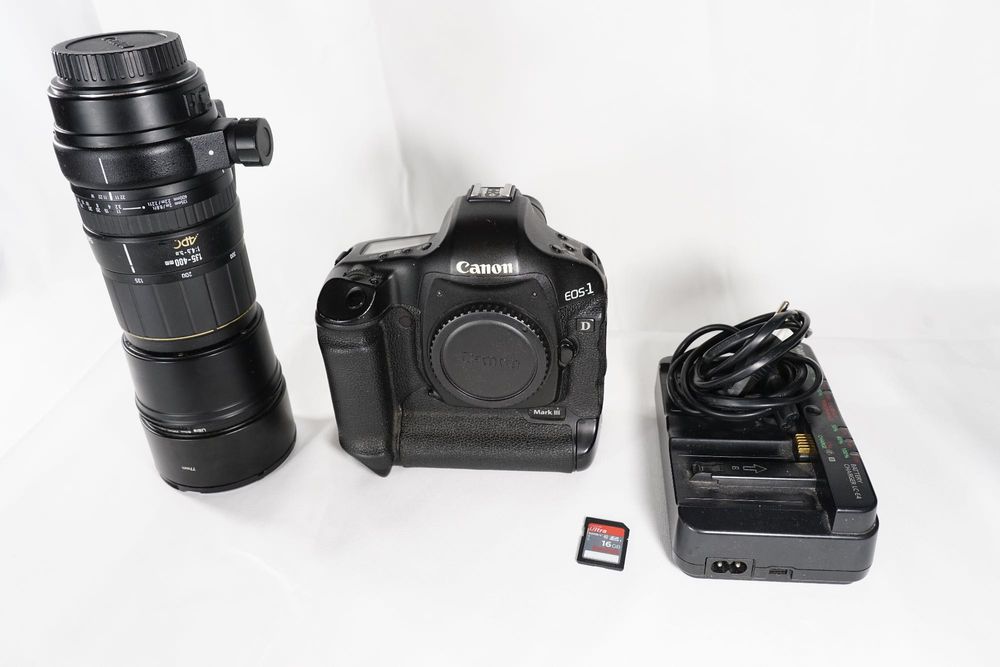 Cameră DSLR CANON EOS 1D MARK III + obiectiv Sigma 135-400mm F/4.5-5.6