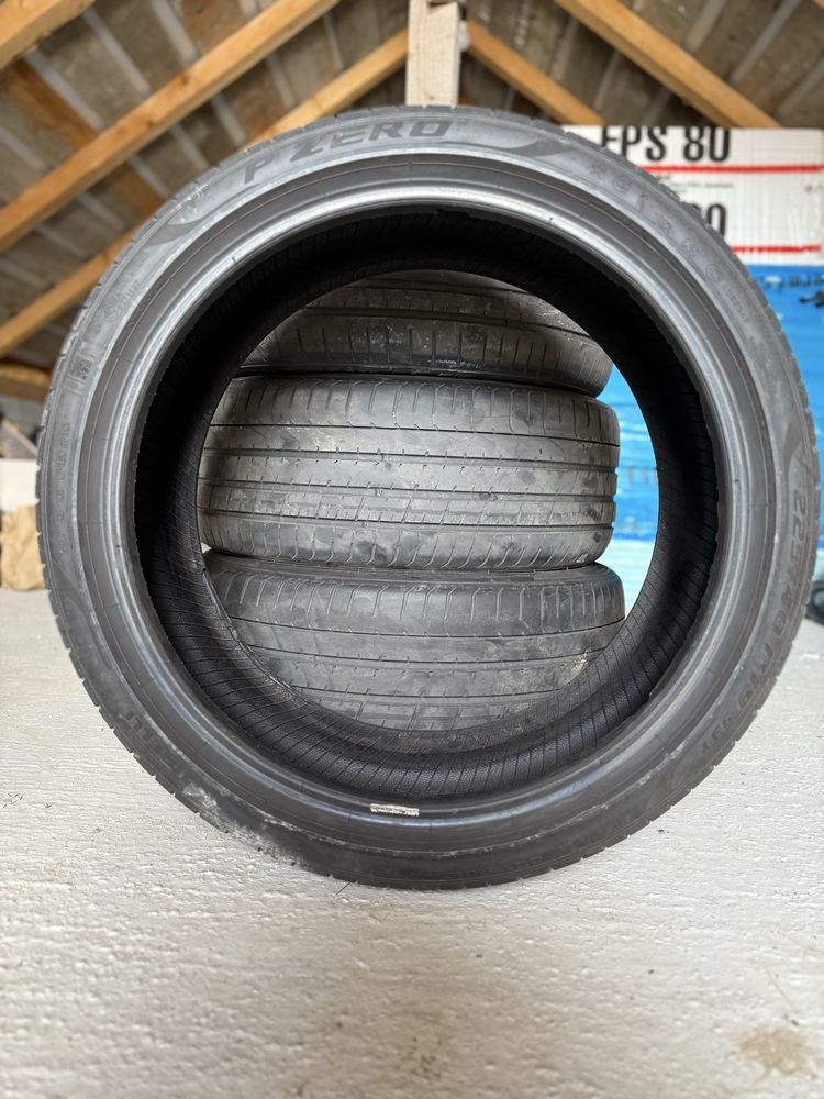 Anvelope de vara Pirelli Runflat 225/40/19 si 255/35/19