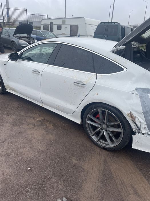 Audi A7 3,0 tdi Sline *На части*