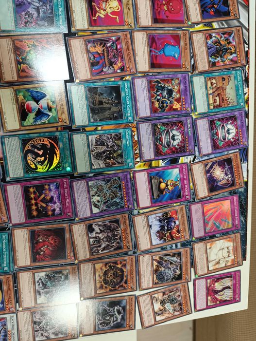 Карти Yu-Gi-Oh оригинални