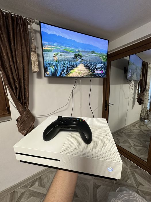 Xbox one s 1tb impecabil gamepass ultimate 1an