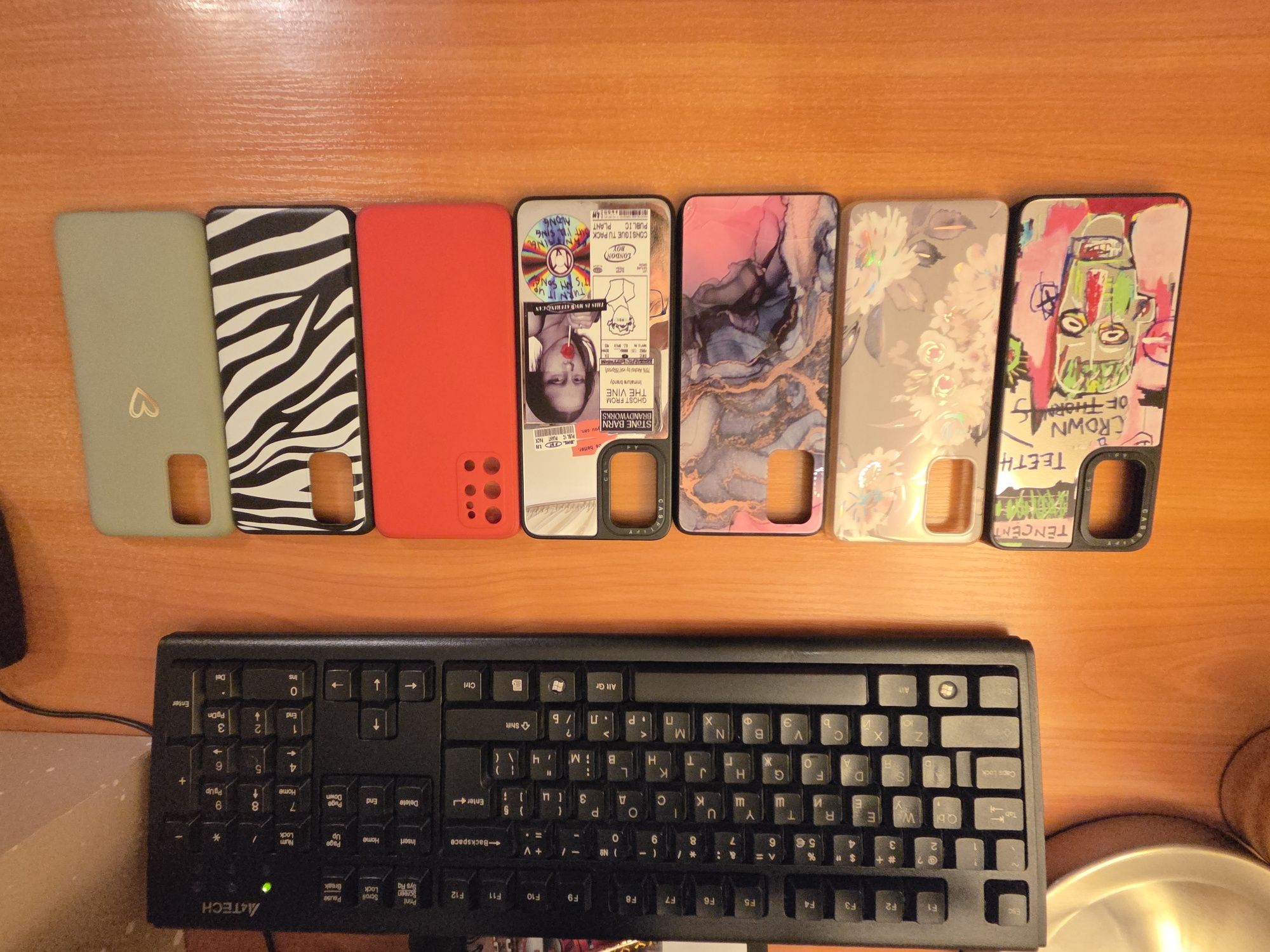Продавам Samsung S20 + Cosmic Gray